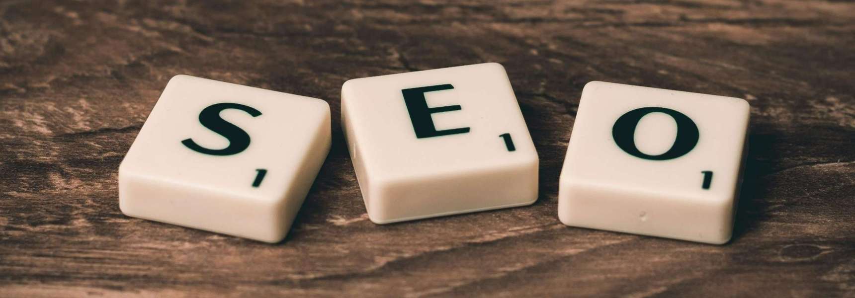 A weboldalak sikeres működéséhez elengedhetetlen a keresőoptimalizálás és a felhasználói élmény folyamatos javítása. Teljes SEO és konverzióoptimalizálási csomagunk célja, hogy weboldala jobban teljesítsen a keresőkben, több organikus látogatót vonzzon, és növelje a konverziós arányt.